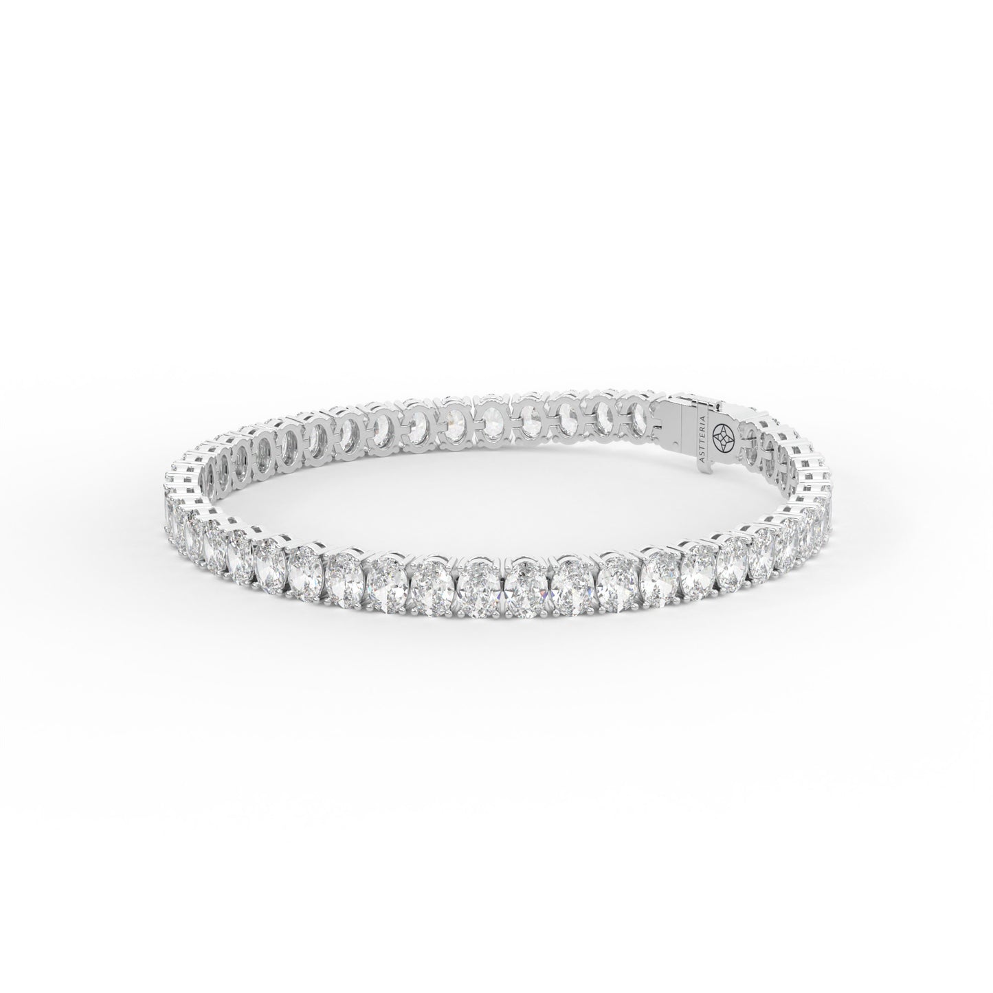 14K white gold, 18K white gold