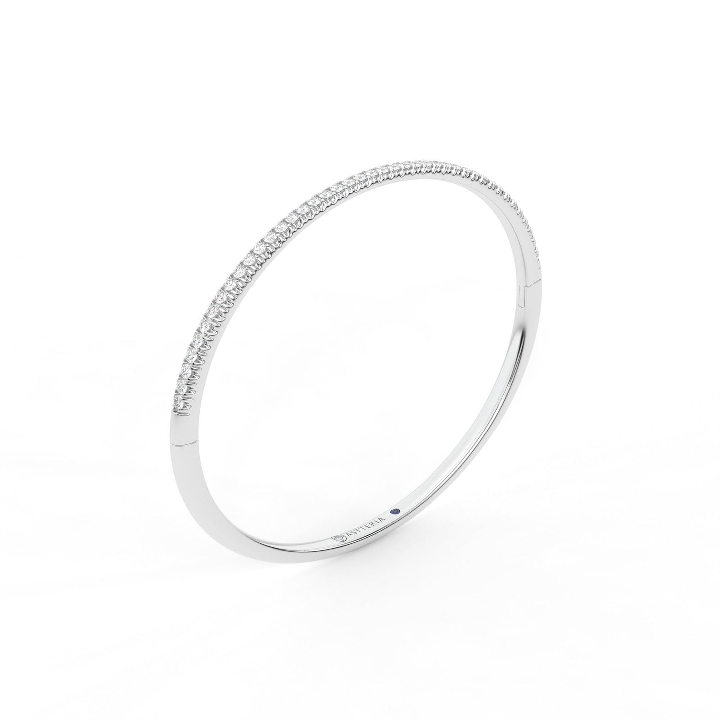 14K white gold, 18K white gold