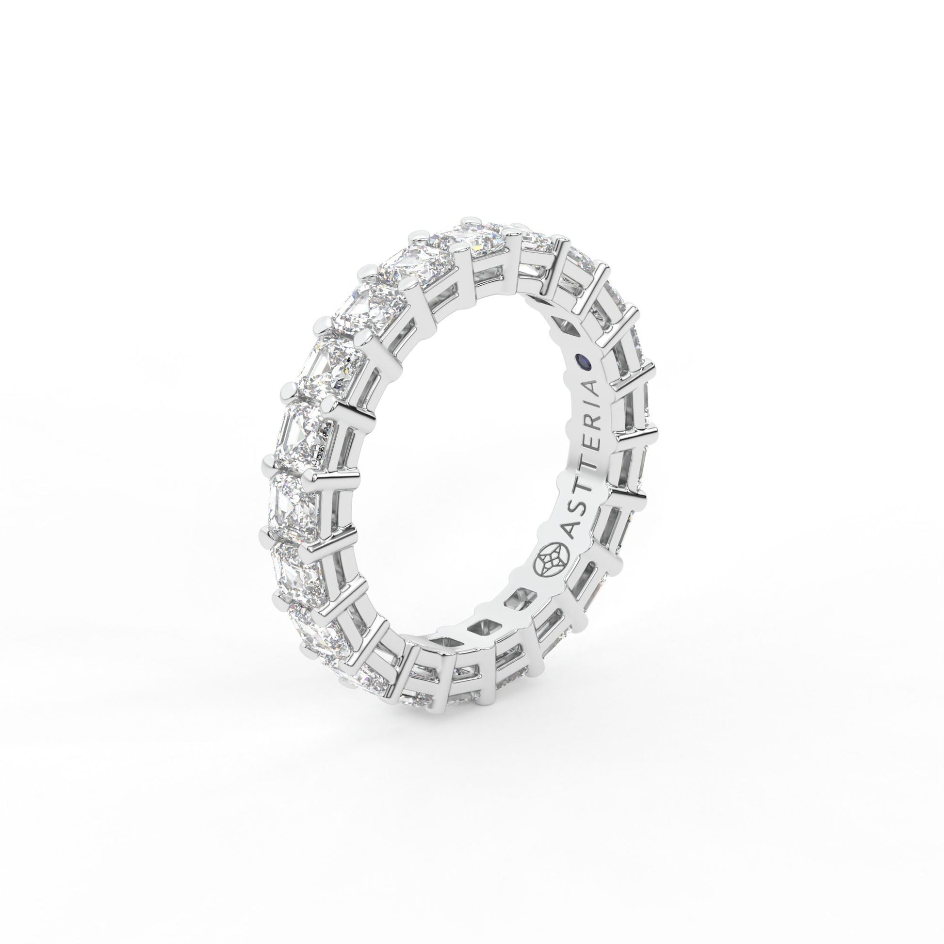 14K white gold, 18K white gold
