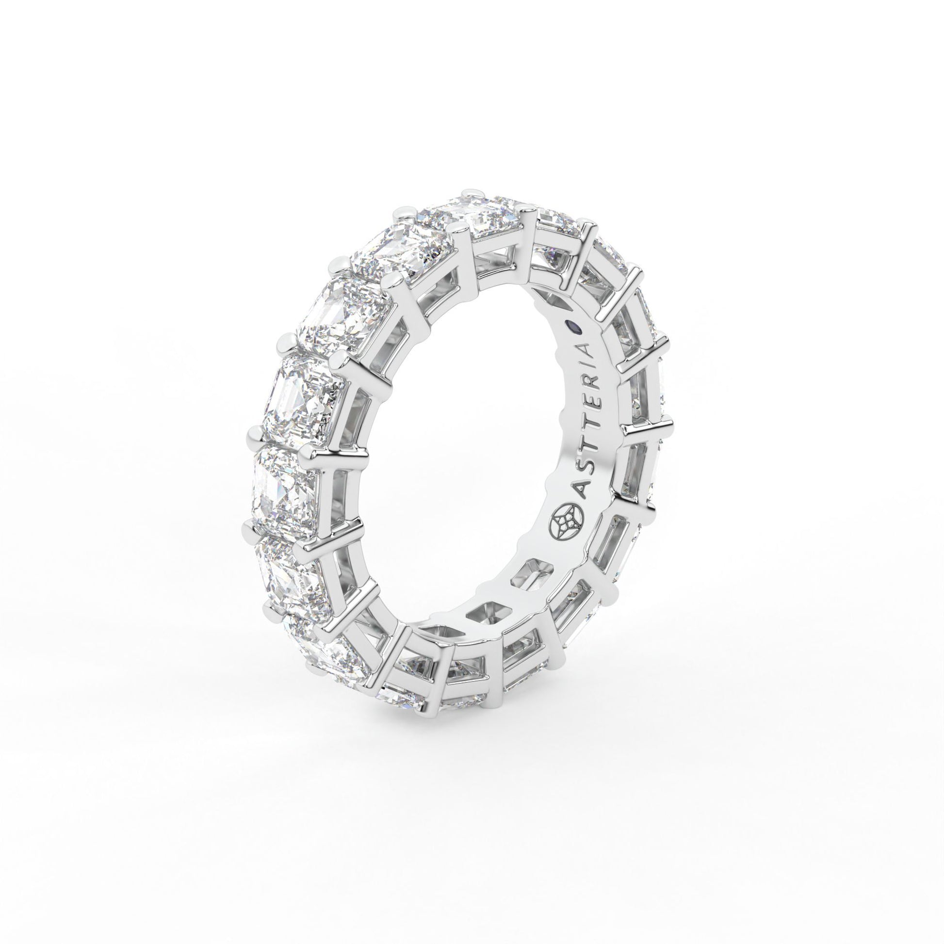14K white gold, 18K white gold