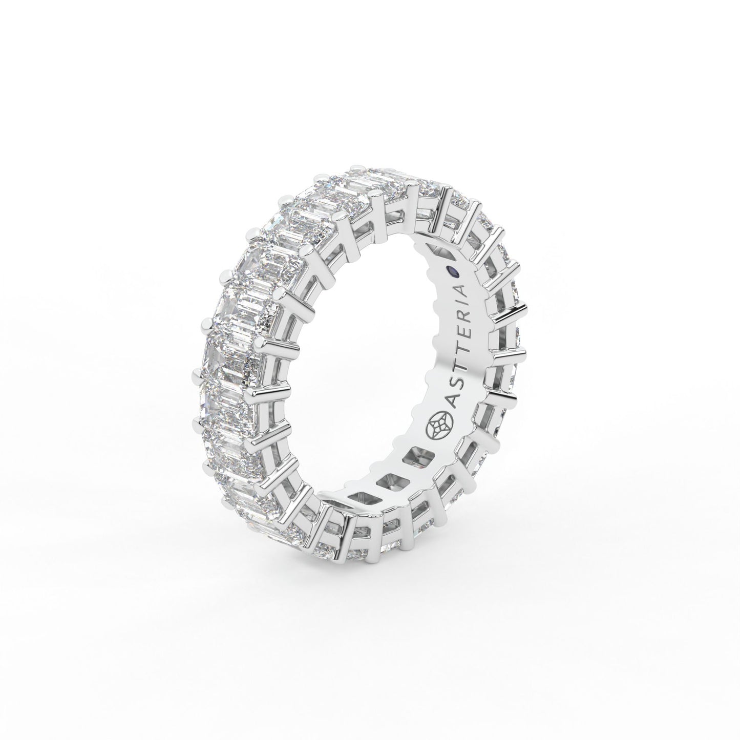 14K white gold, 18K white gold