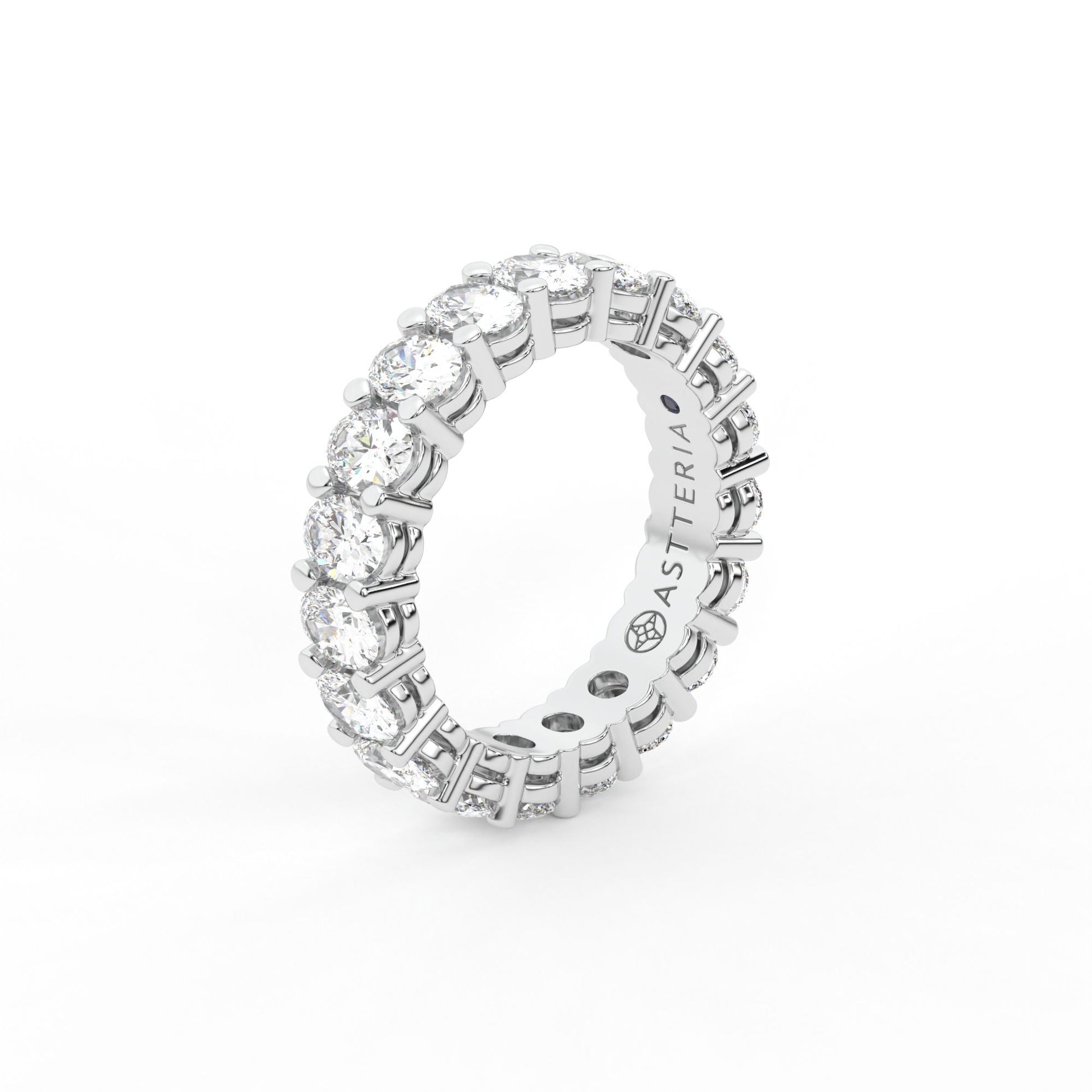 14K white gold, 18K white gold