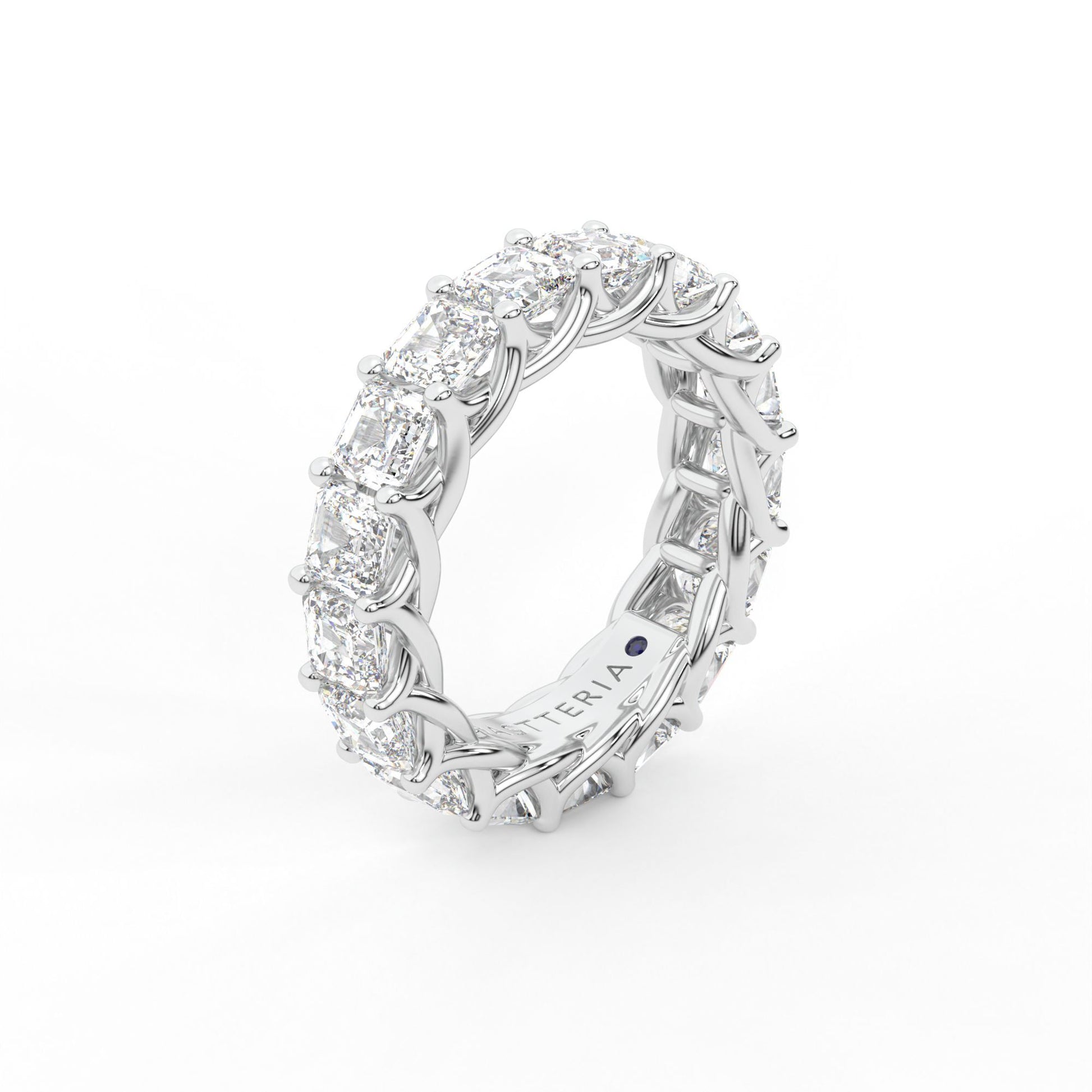 14K white gold, 18K white gold