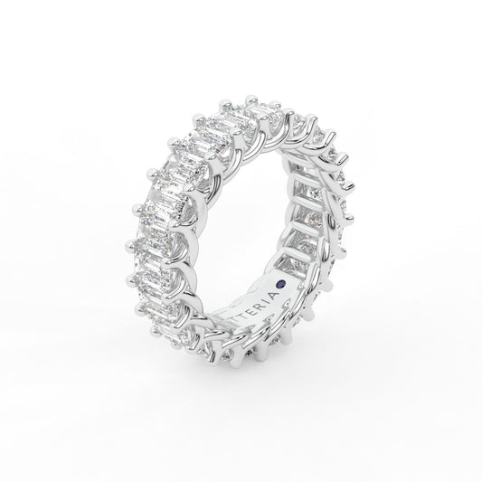 14K white gold, 18K white gold