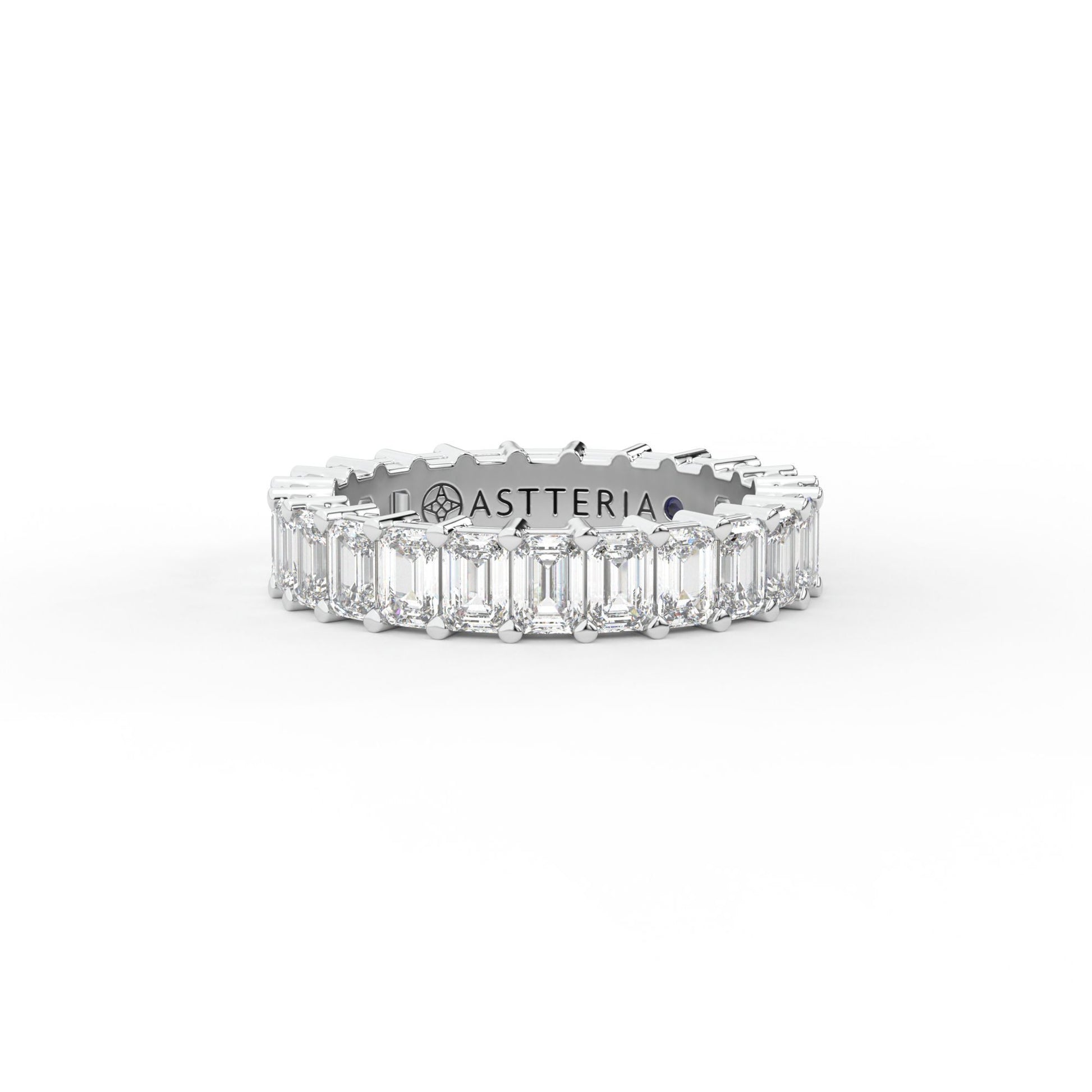 14K white gold, 18K white gold