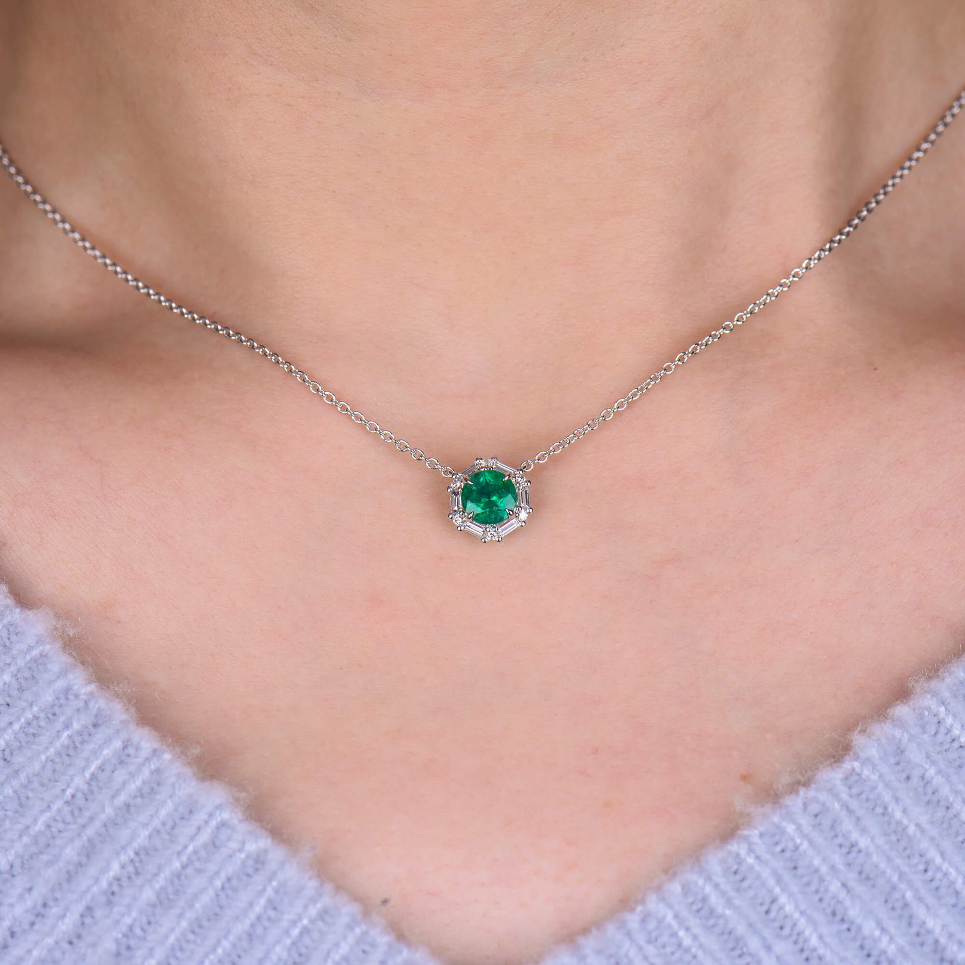 תליון אמרלד קולומביאני ירוק עז טבעי | 0.75 קראט (1.04 קראט TW), GRS2020-128127