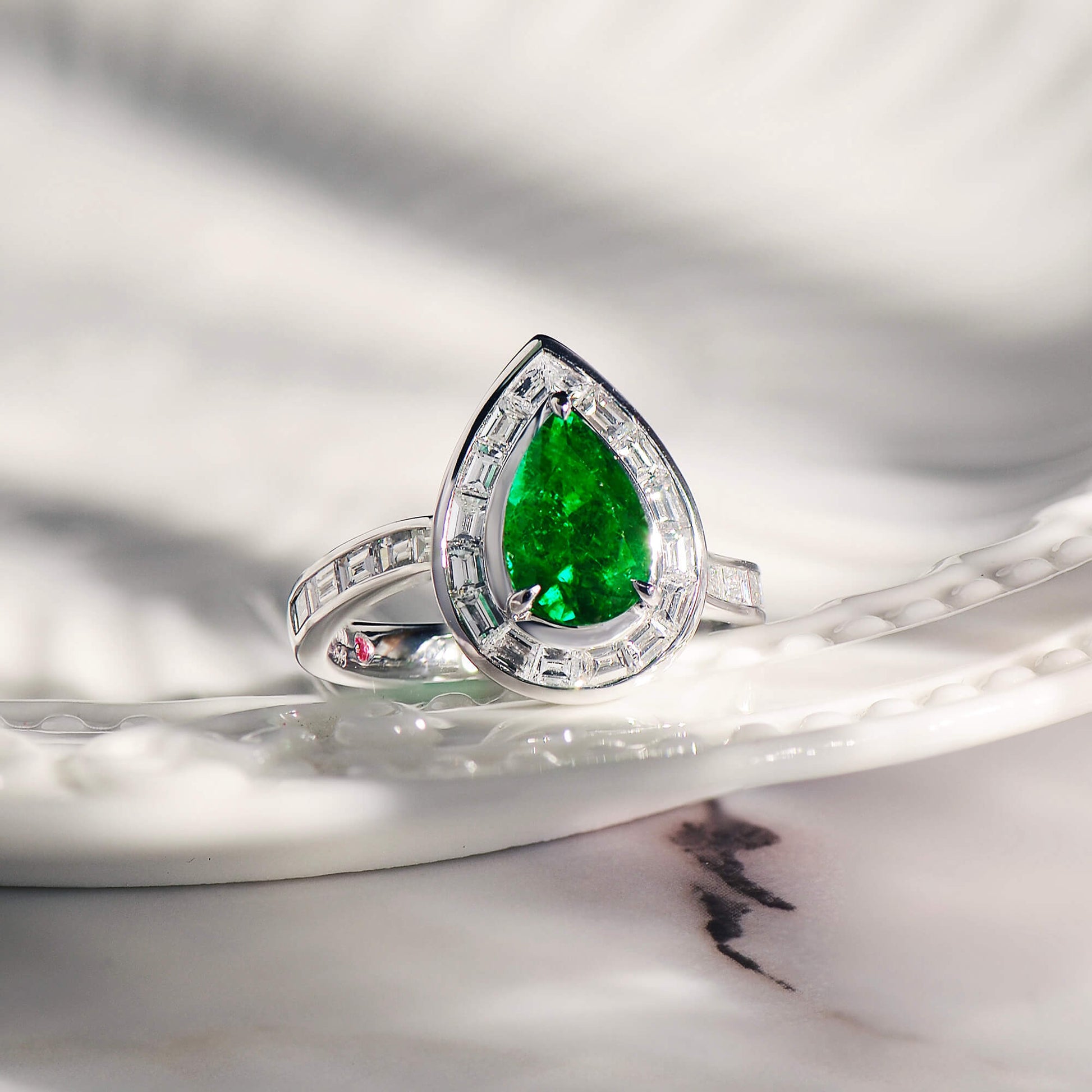 Vivid Green Colombian Emerald And Diamond Ring, 1.45 Ct. (2.48 Ct. TW), GRS2021-038574