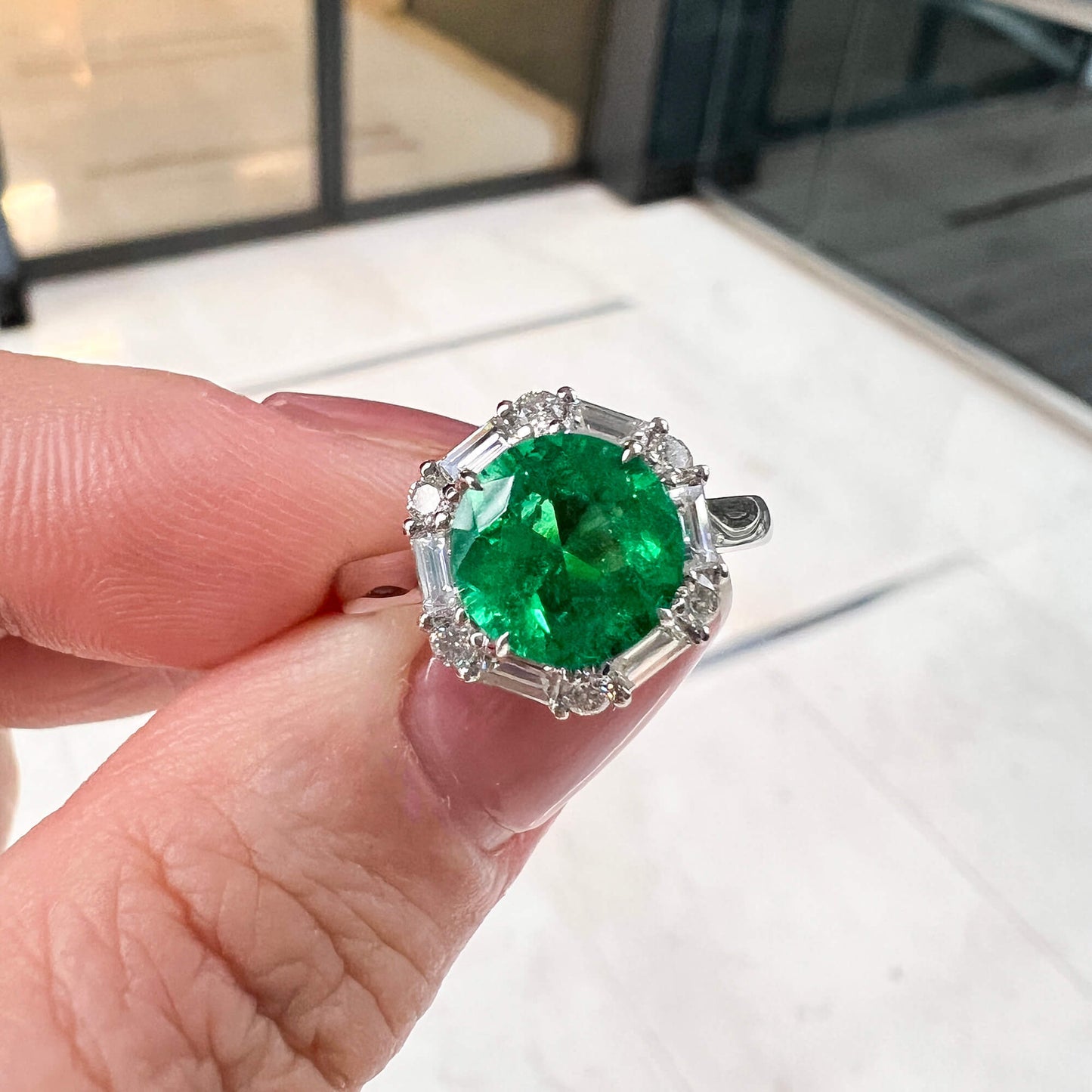 Vivid Green Colombian Emerald And Diamond Ring|1.82 Ct. (2.48 Ct. TW), GRS2020-128132