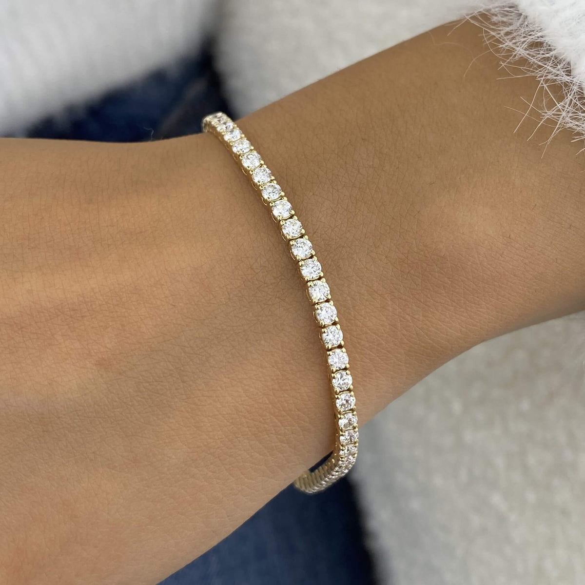 Natural 5.71 Ct. TW Round-Cut Diamond Tennis Bracelet, 14K Yellow Gold