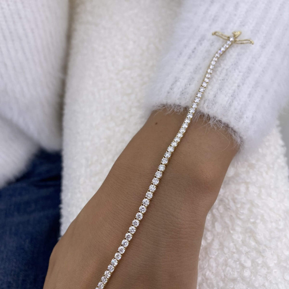 Natural 5.50 Ct. TW Round-Cut Diamond Bracelet, 14K Yellow Gold