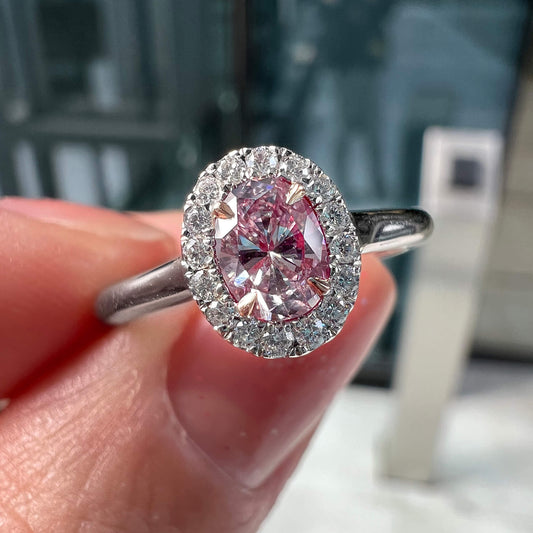Fancy Purplish Pink Diamond Ring, 0.49 Ct. TW, Oval shape, GIA Certified