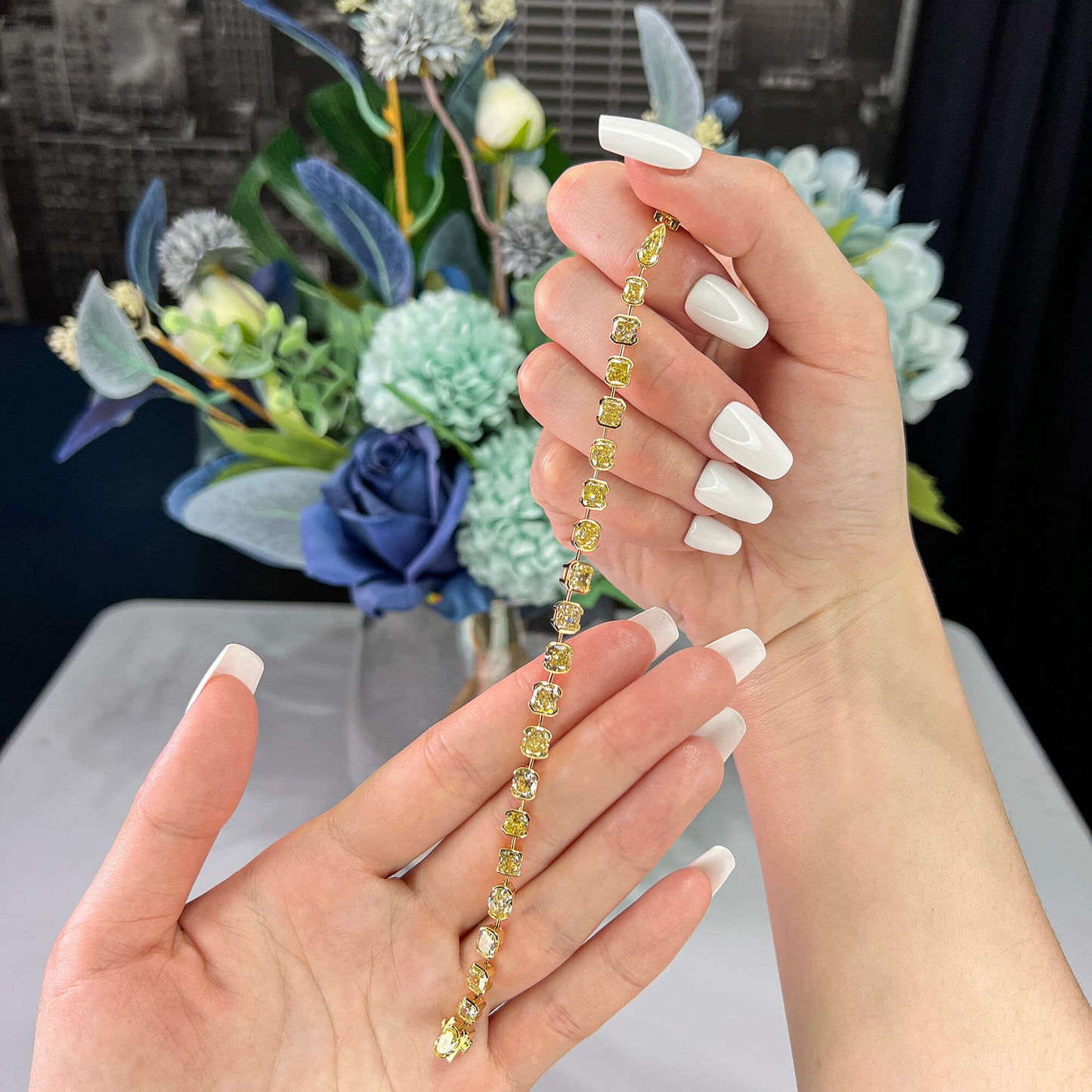 Natural Fancy Yellow Diamond Bracelet, 18K Yellow Gold, 13.60 Ct. TW