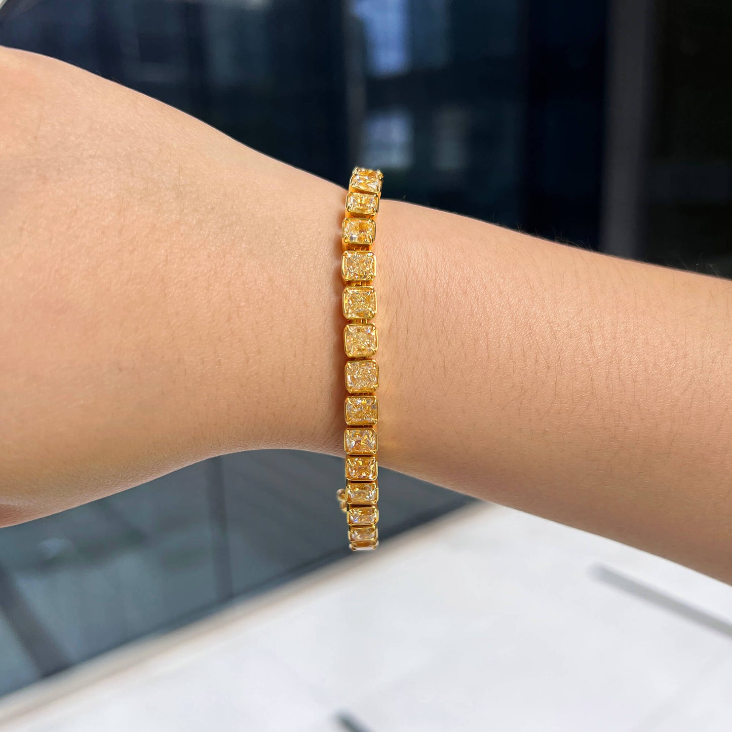 Natural 27.80 Ct. TW Fancy Yellow Radiant-Cut Diamond Tennis Bracelet, 18K Yellow Gold

Notes: total carat weight shown (setting type = Tennis → use total), shape included (Radiant), setting type retained as "Tennis".