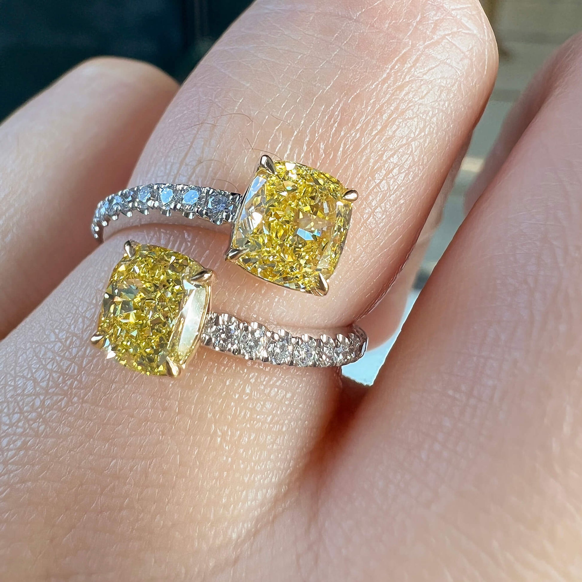 彩黄钻石戒指，2.25 克拉，净重，垫形，GIA 认证