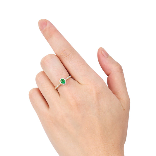 Natural Vivid Green Emerald Halo Ring, 18K Yellow Gold, Oval Shape, 0.60 Ct. TW

(Origin omitted per rules; no treatment added since the gemstone is an emerald.)