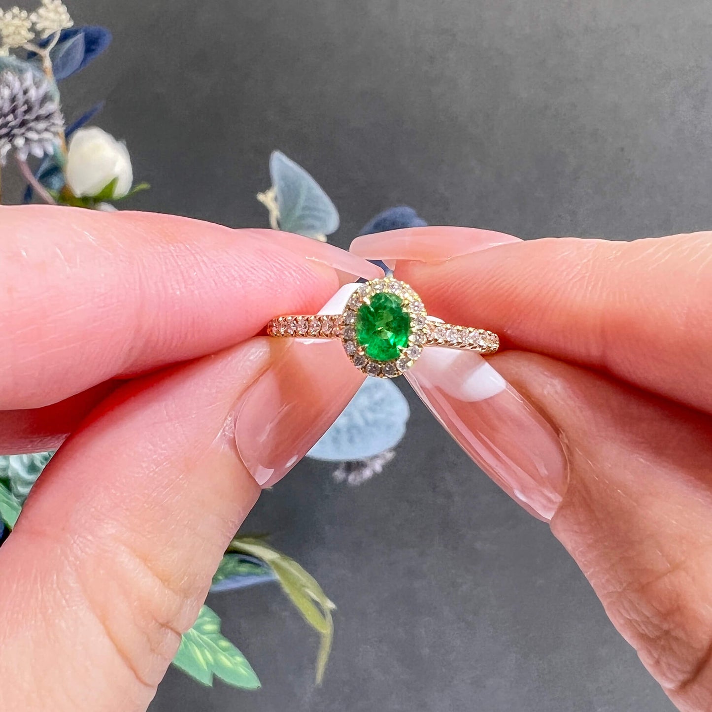 Natural Vivid Green Emerald Halo Ring, 18K Yellow Gold, Oval Shape, 0.60 Ct. TW

(Origin omitted per rules; no treatment added since the gemstone is an emerald.)