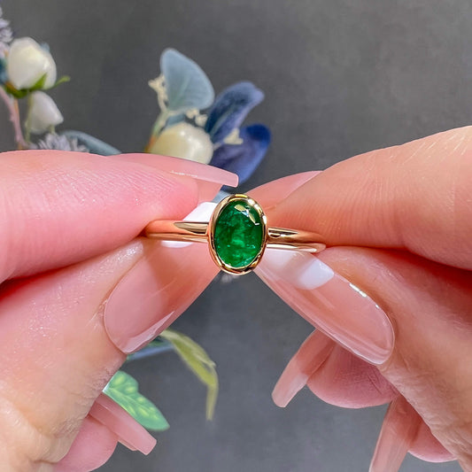 Natural Vivid Green Emerald Solitaire Ring, 18K Yellow Gold, Oval Shape, 0.64 Ct. TW