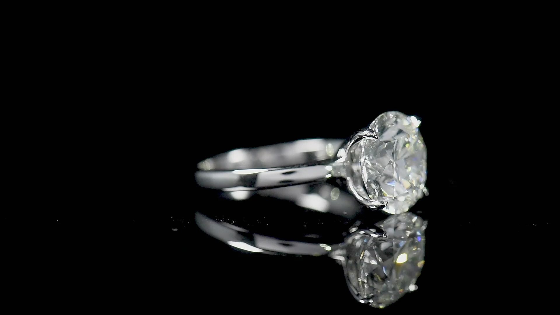 White Diamond Ring, 4.12 Ct. TW, Round Shape, GIA Certified