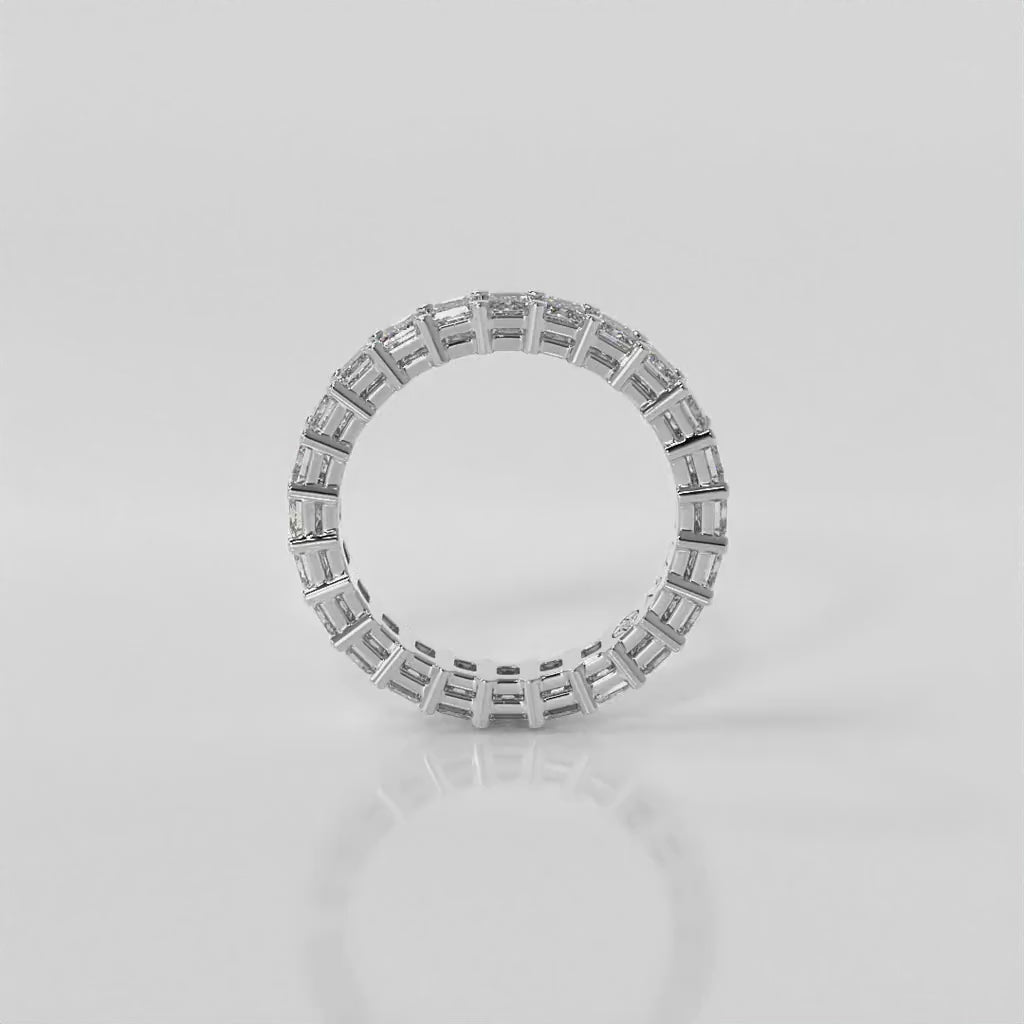 14K white gold, 18K white gold