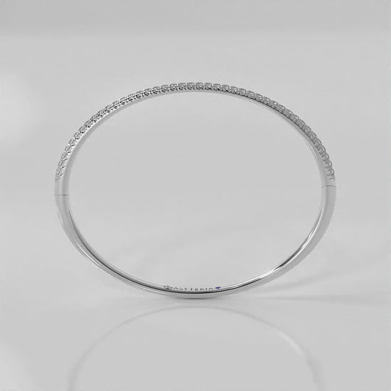 14K white gold, 18K white gold
