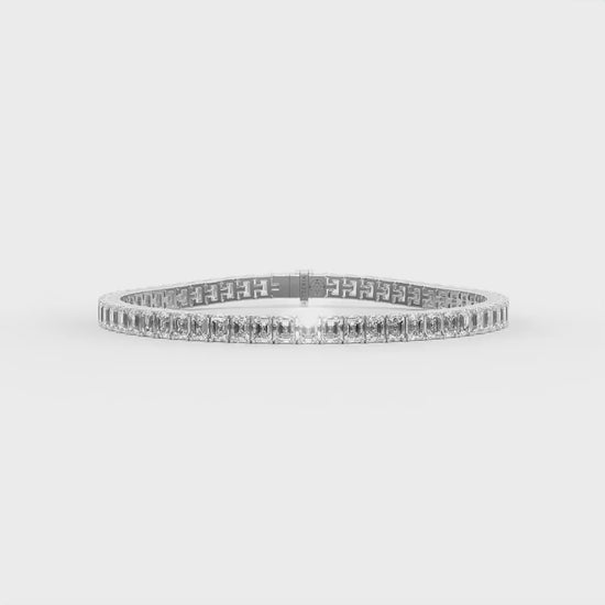 14K white gold, 18K white gold