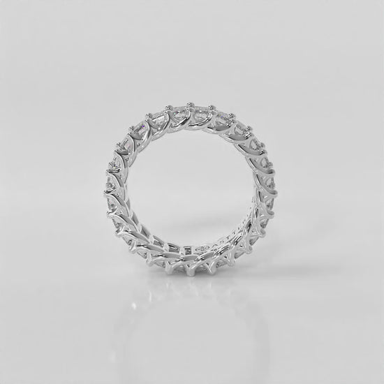 14K white gold, 18K white gold